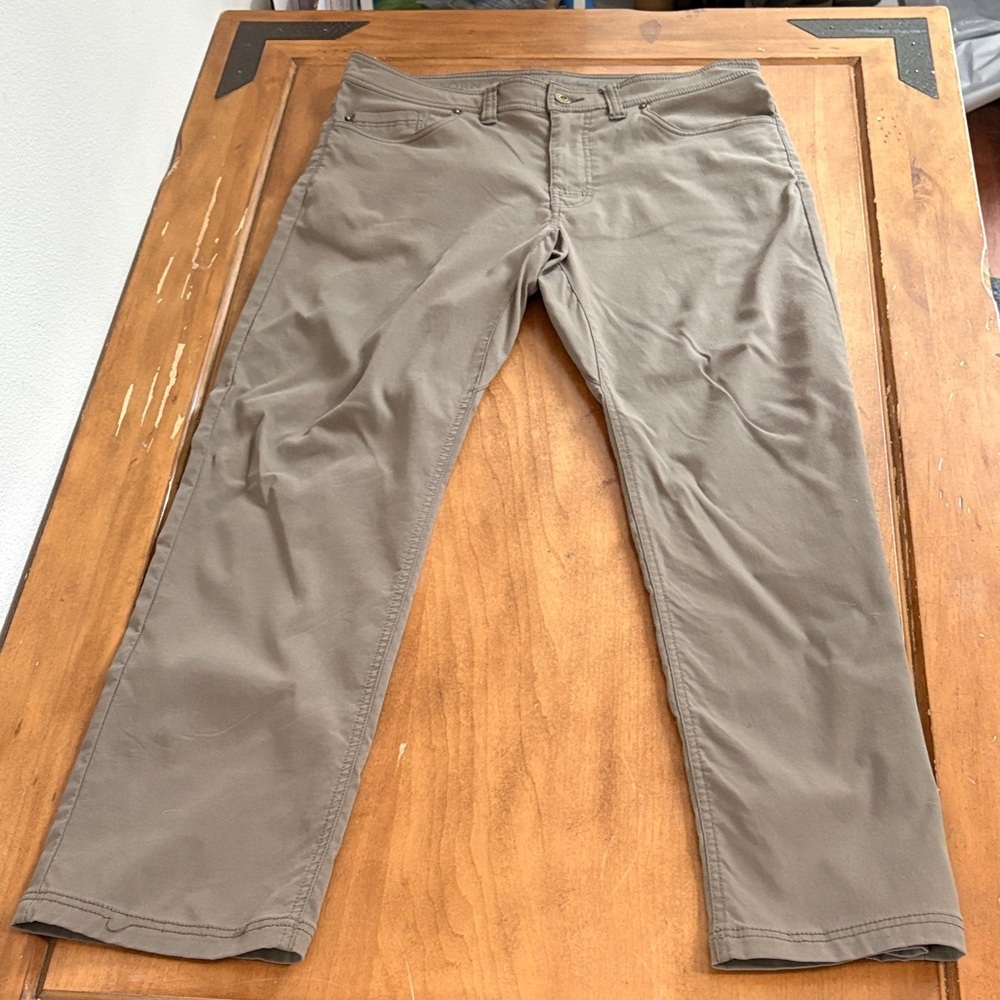 Prana Men's Khaki Chinos Size 33x30